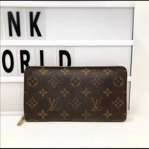Louis Vuitton Monogram Zippy Wallet